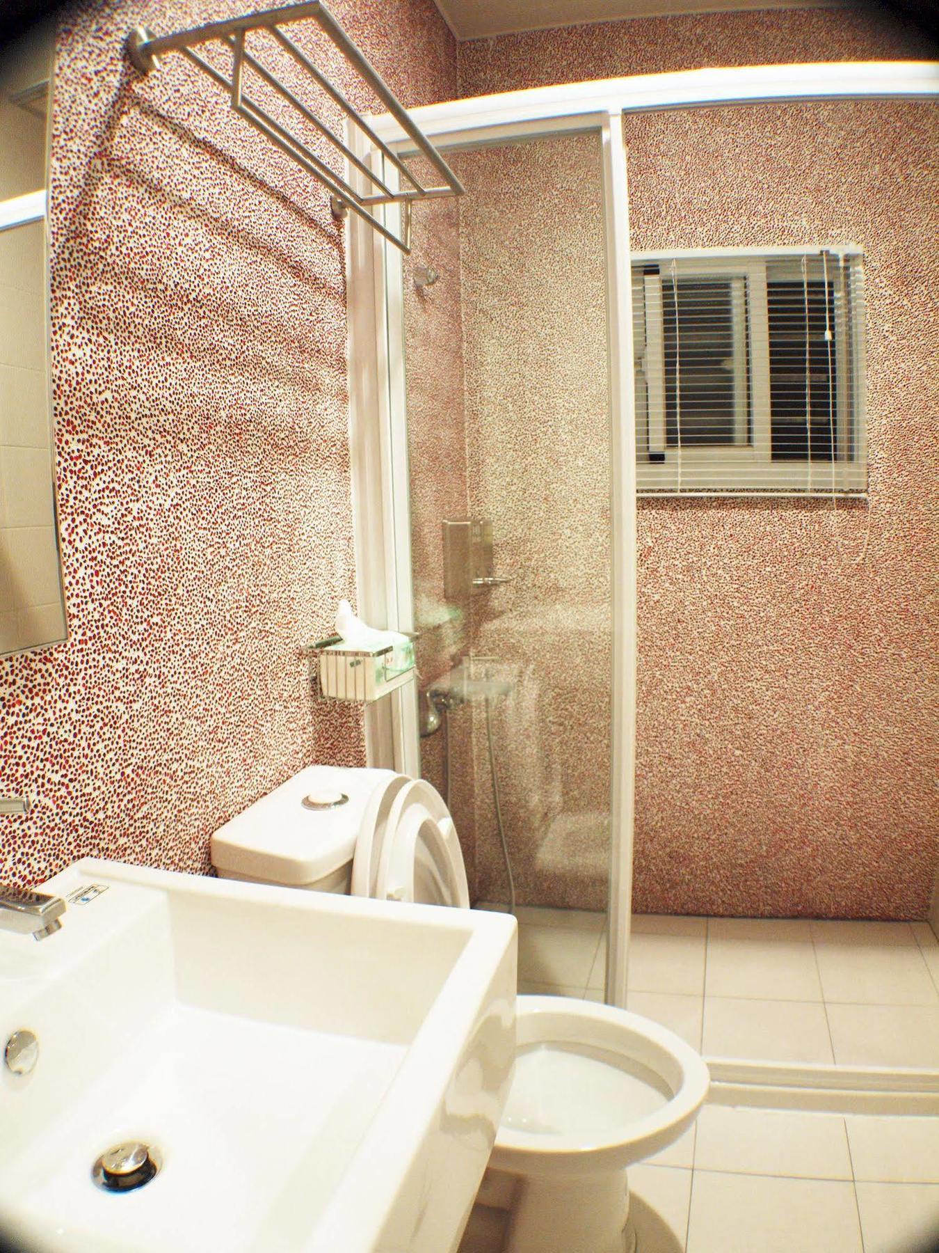 Knock Knock Hostel Гаосюн Екстер'єр фото